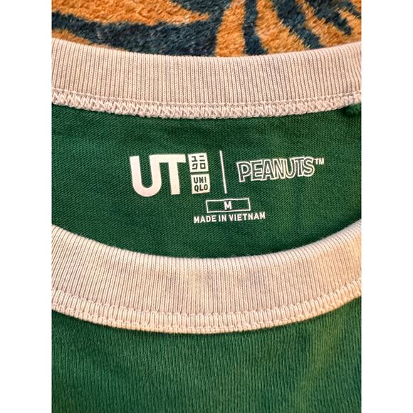 Peanuts x Uniqlo Surfing Tee Size Medium - Picture 4 of 5